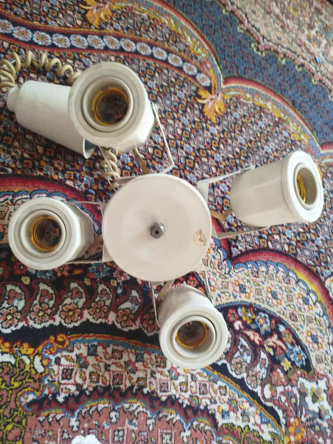 لوستر چهارشاخه سالم|لوستر و چراغ آویز|تبریز, |دیوار