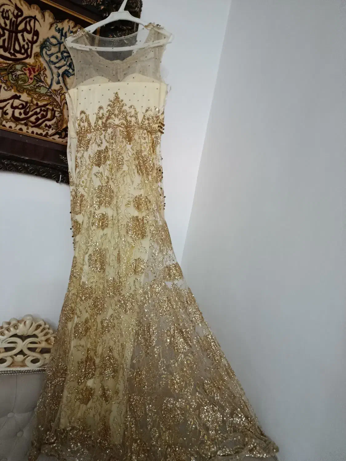 لباس مجلسی تمیز وسالم|لباس|باسمنج, |دیوار