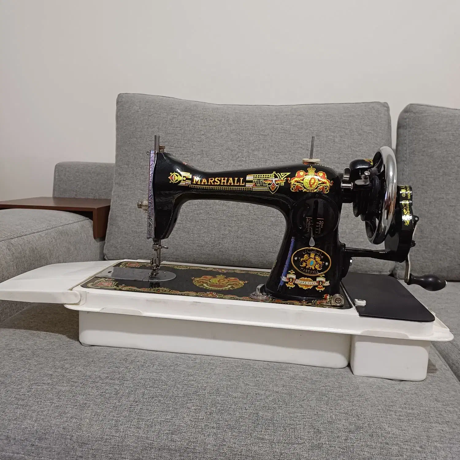 چرخ خیاطی|چرخ خیاطی و ریسندگی|فردوسیه, |دیوار