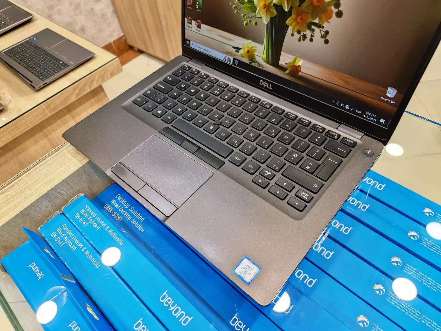 لپ تاپ DELL Core i7 / نسل هشتم/ مشابه آکبند|رایانه همراه|قزوین, |دیوار