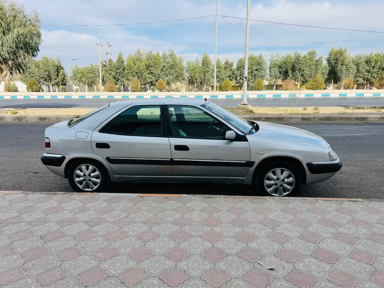 زانتیا۱۳۸۴|خودرو سواری و وانت|سیرجان, |دیوار