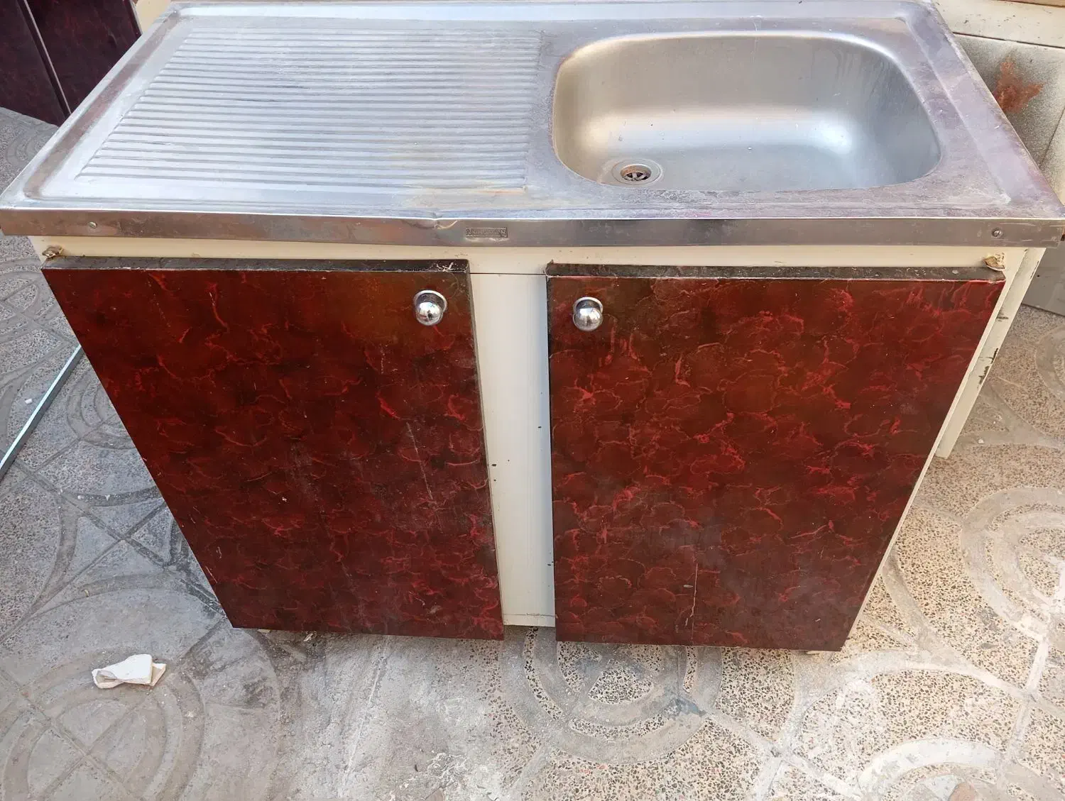 ۶ متر کابینت آشپزخانه بسیار تمیز با هود و سینک|مصالح و تجهیزات ساختمان|کرمان, |دیوار