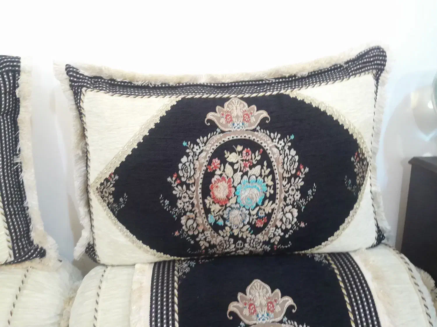 فروش ۱۰ عدد پشتی نو گل پر|پشتی|یاسوج, |دیوار