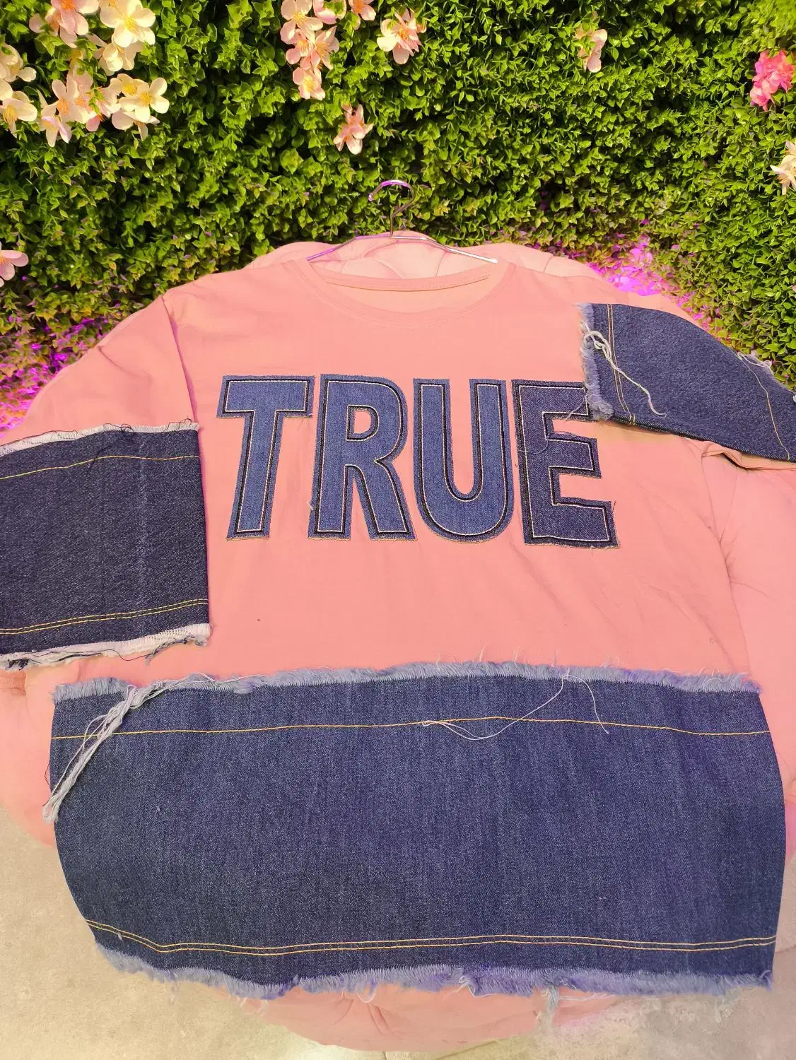 جین لش|لباس|کاشان, رجایی|دیوار