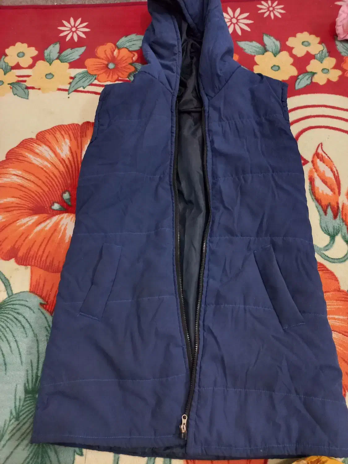 تعداد زیادی مانتو پالتو شال روسری و لباس موجوده|لباس|یزد, |دیوار