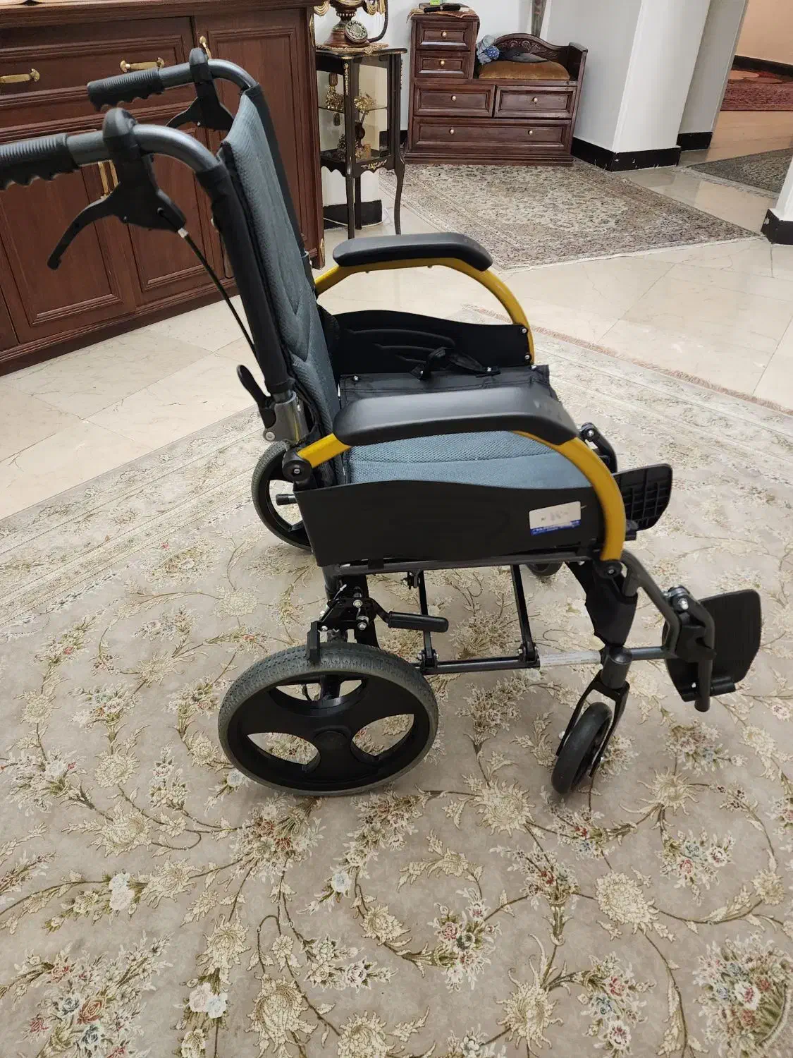 ویلچر خارجی|آرایشی، بهداشتی، درمانی|کرج, کوی کارمندان شمالی|دیوار