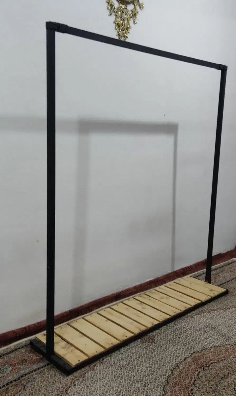 رگال لباس درحدنو|بندرخت و رخت‌آویز|اردبیل, |دیوار