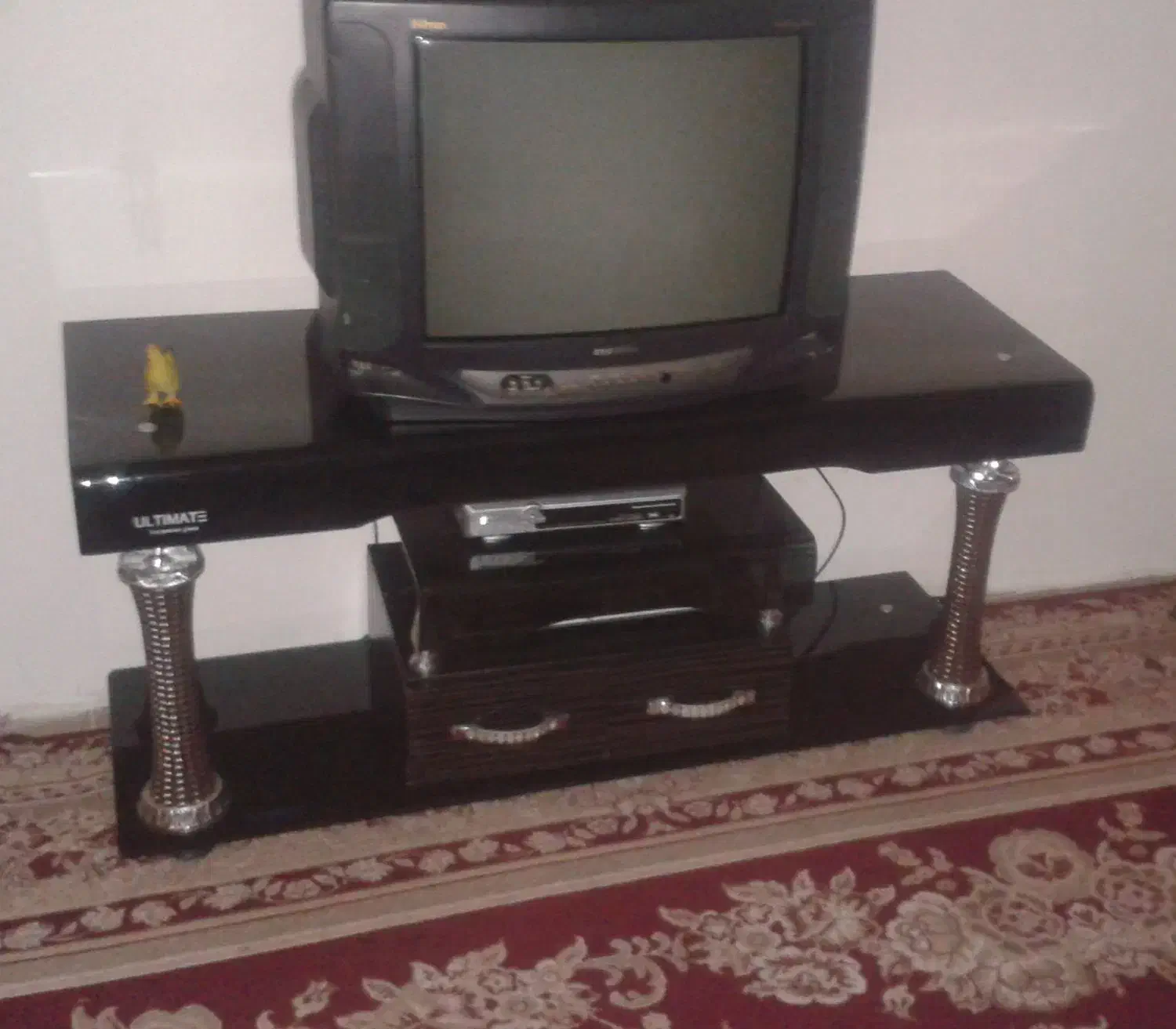 میز تلوزیون شیشه ای|میز تلویزیون|ورامین, ورامین|دیوار