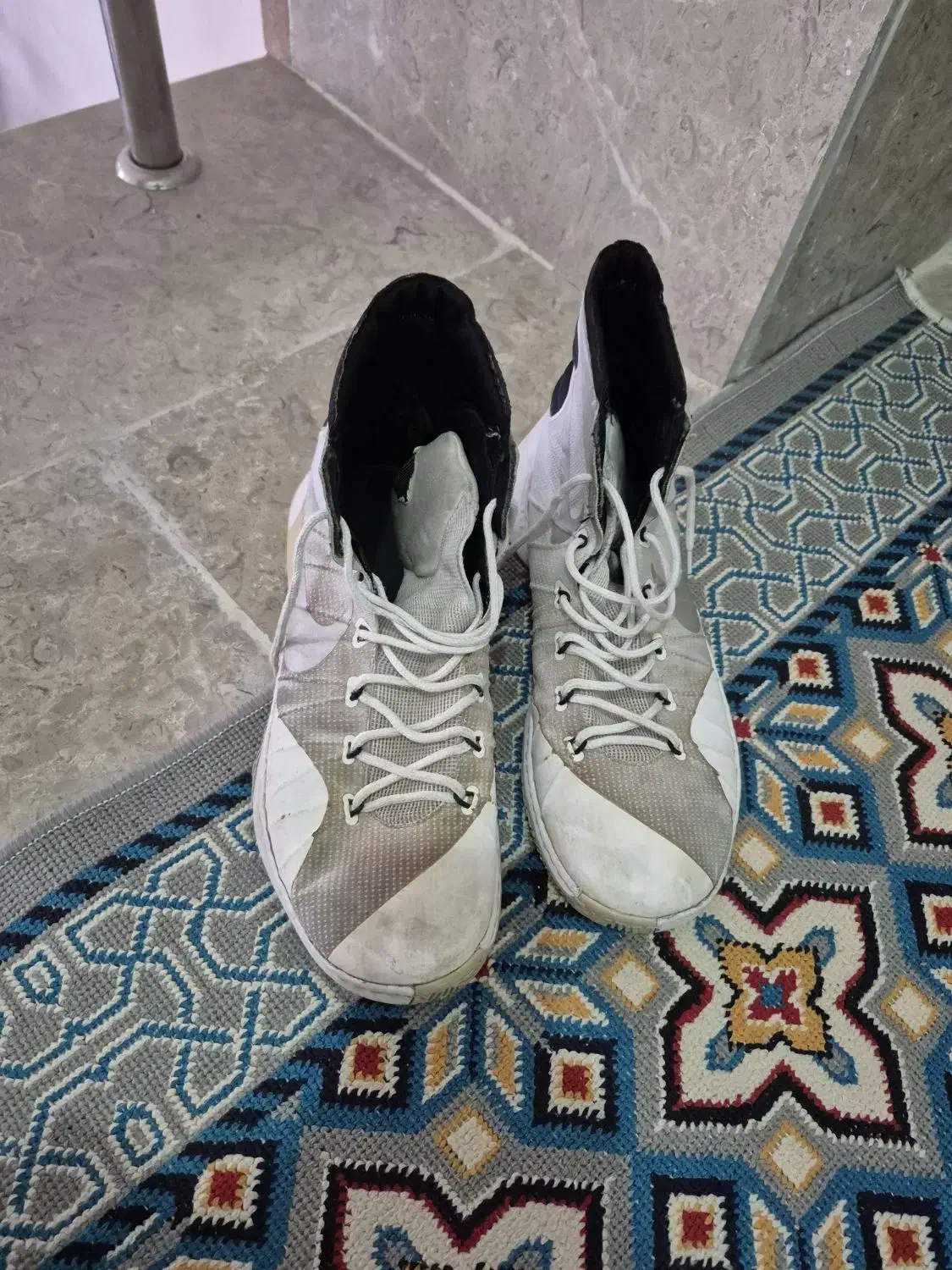 فروش کفش بسکتبال|کیف، کفش، کمربند|آزادشهر, |دیوار