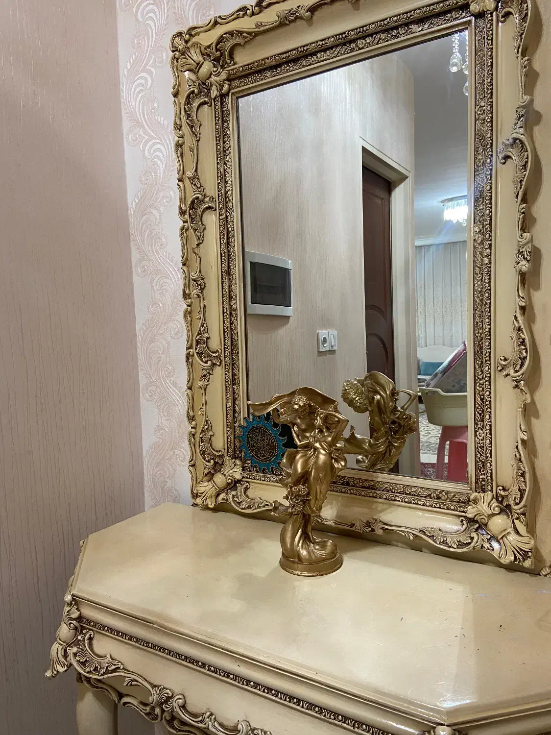 آینه و میز چوبی|بوفه، ویترین، کنسول|قزوین, |دیوار