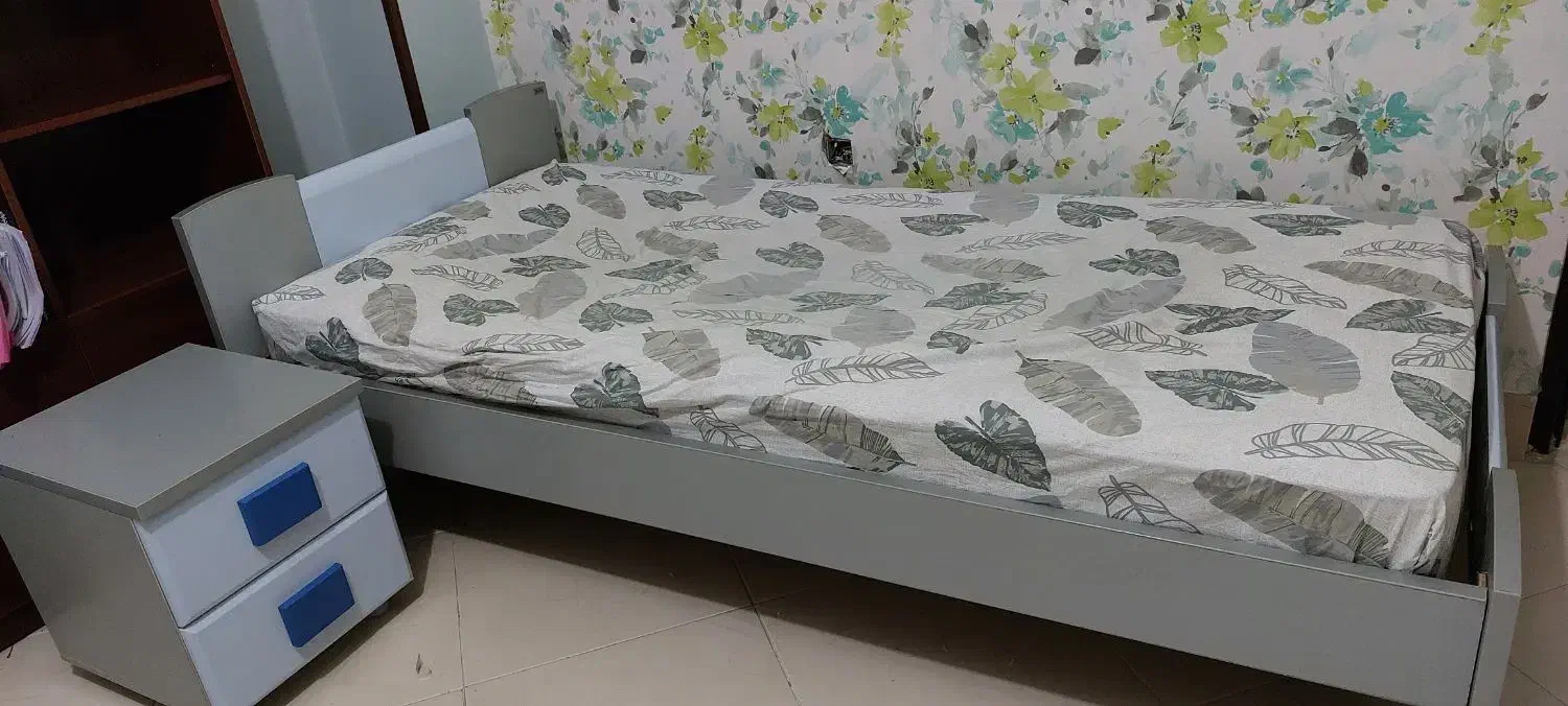 سرویس خواب یک نفره|تخت و سرویس خواب|شیراز, قالیشویی|دیوار