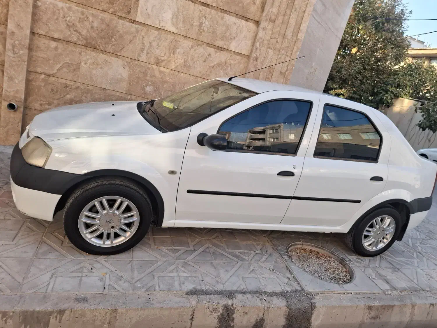 L90.    e2لوگان مدل 95 بدون رنگ وفنی سالم|خودرو سواری و وانت|ایلام, |دیوار