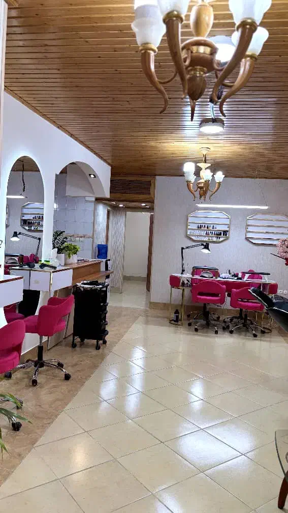 جذب چند پرسنل چهارراه باهنر سالن زیبایی|استخدام درمانی، زیبایی، بهداشتی|بوشهر, |دیوار