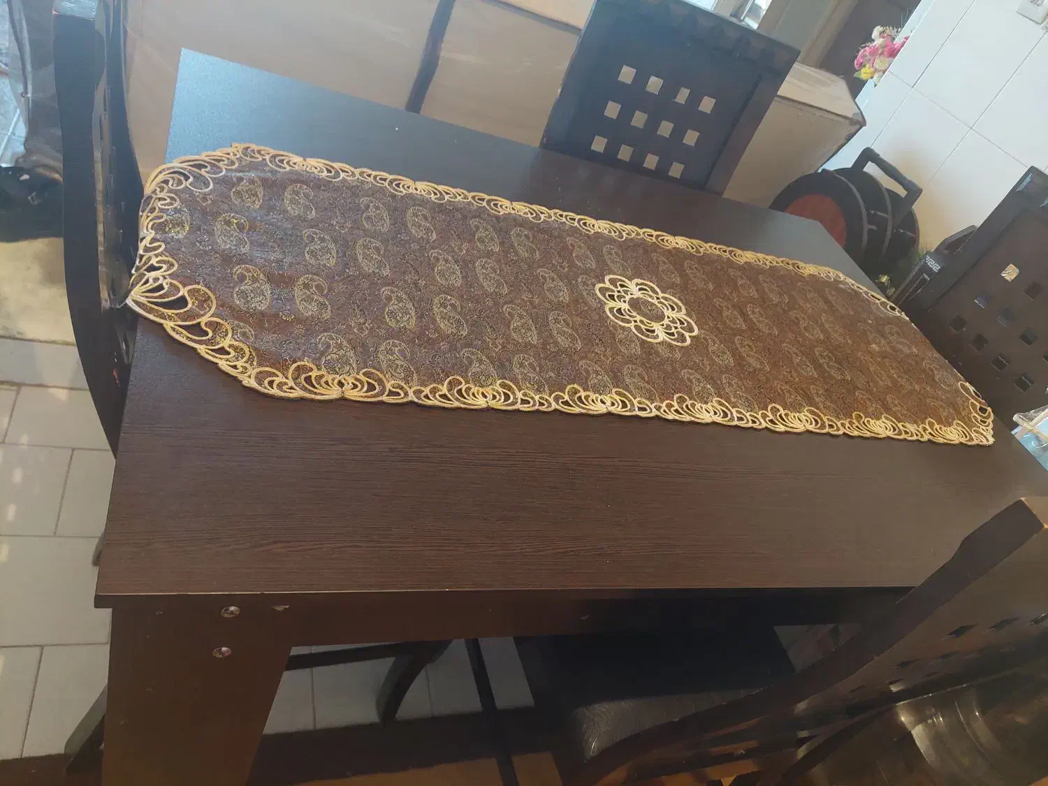 میزنهارخوری|میز و صندلی غذاخوری|شاهینشهر, فردوسی|دیوار