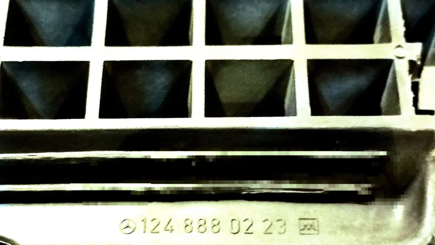 توری جلو پنجره اصلی مرسدس اطاق 124 کپل|قطعات یدکی و لوازم جانبی|تهران, مجیدیه|دیوار