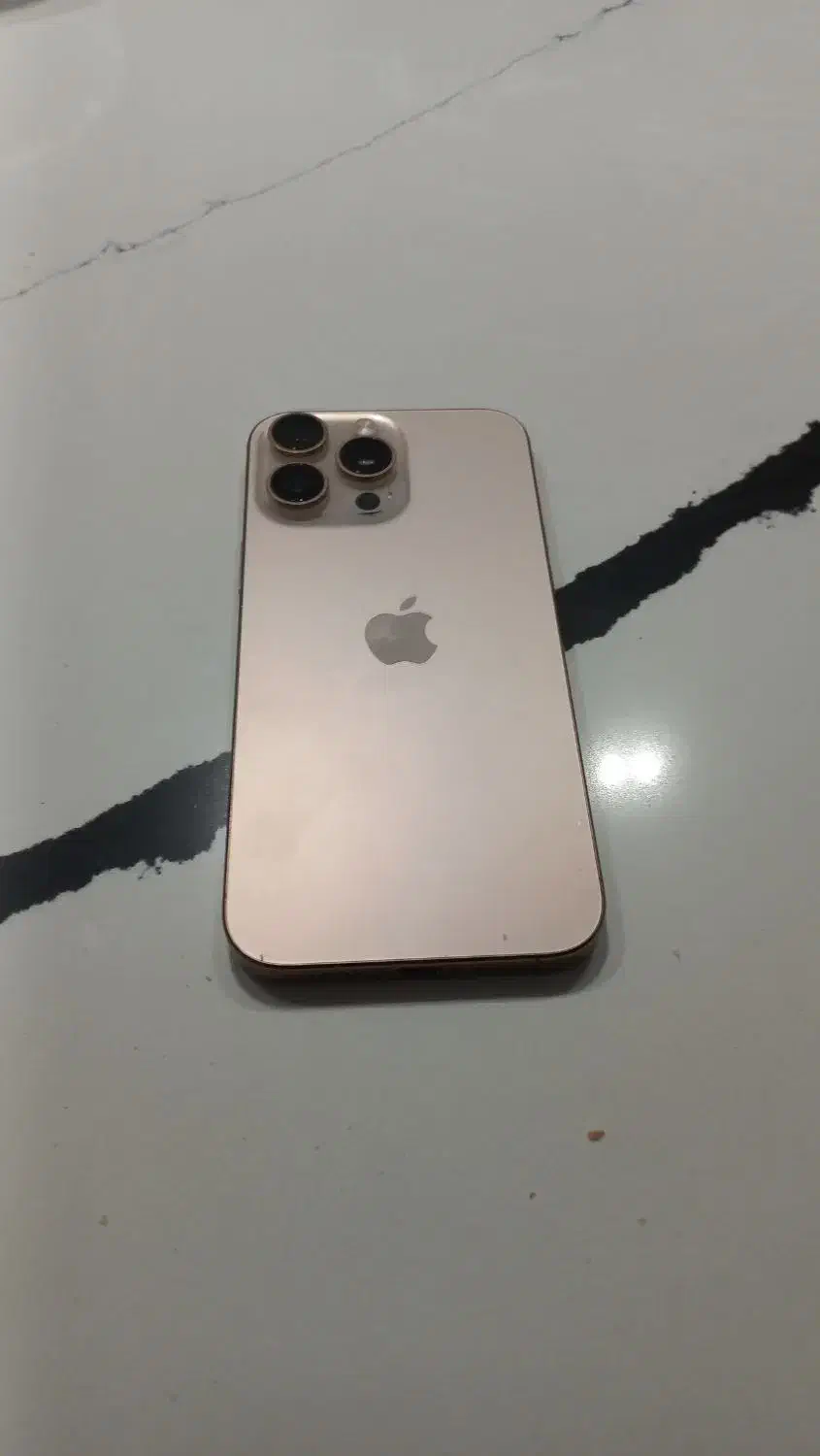 آیفون 16 پرومکس در حد نو فوق العاده نو..|موبایل|تهران, توحید|دیوار