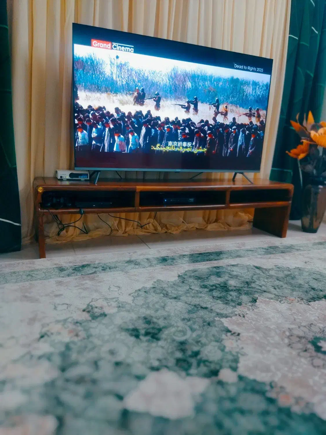 ال ای دی۶۵پانوسنیک|تلویزیون و پروژکتور|تهران, فلسطین (میدان انقلاب)|دیوار