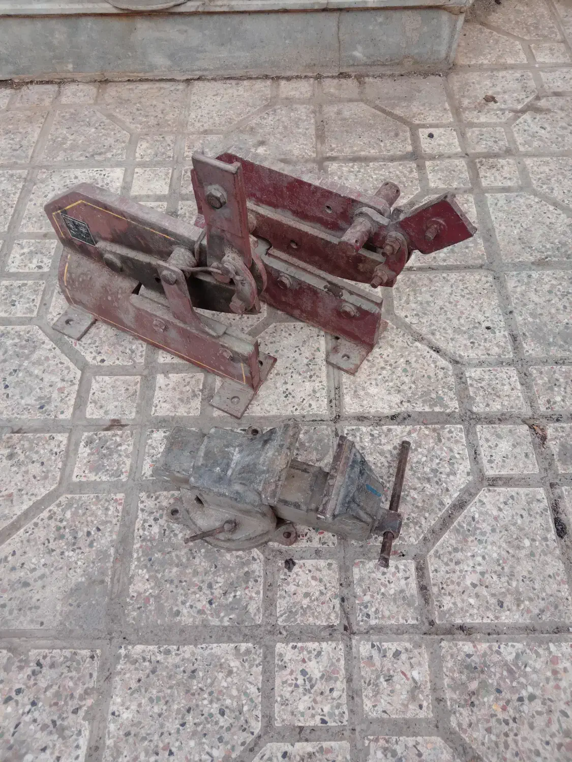 ورق بر|ابزارآلات|تهران, هفت حوض|دیوار