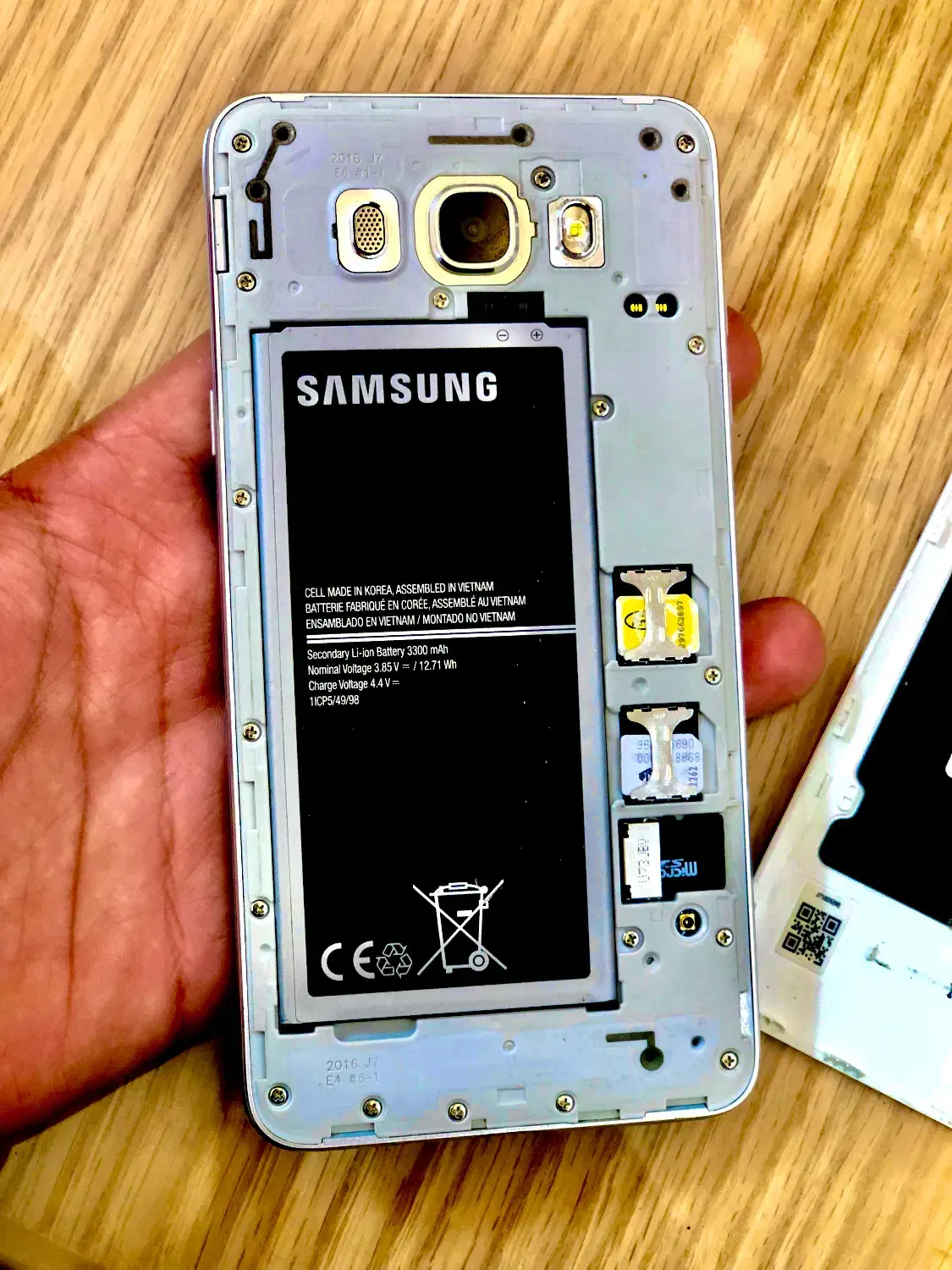 گوشی j 7|موبایل|نی‌ریز, |دیوار