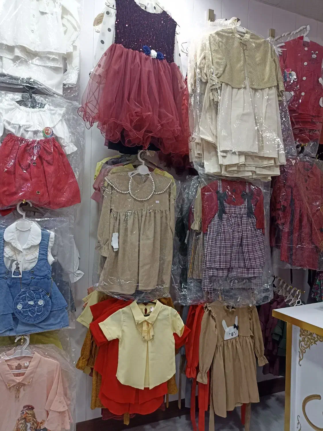 لباس بچگانه|کفش و لباس بچه|زابل, |دیوار