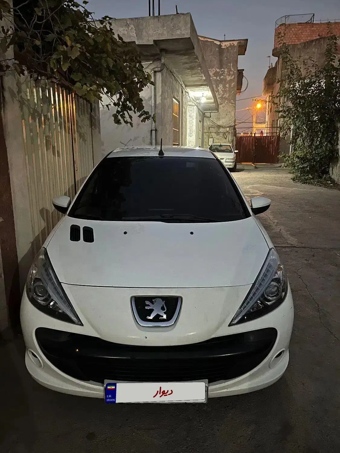 پژو ۲۰۷ دنده ای سفید مدل ۹۷|خودرو سواری و وانت|گنبد کاووس, |دیوار