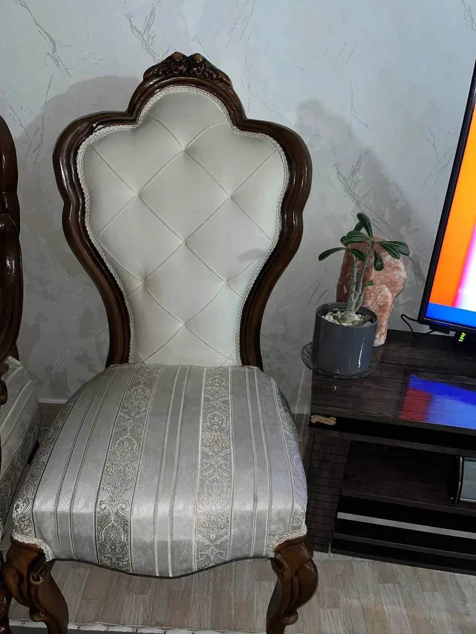 مبل|میز و صندلی غذاخوری|ارومیه, |دیوار