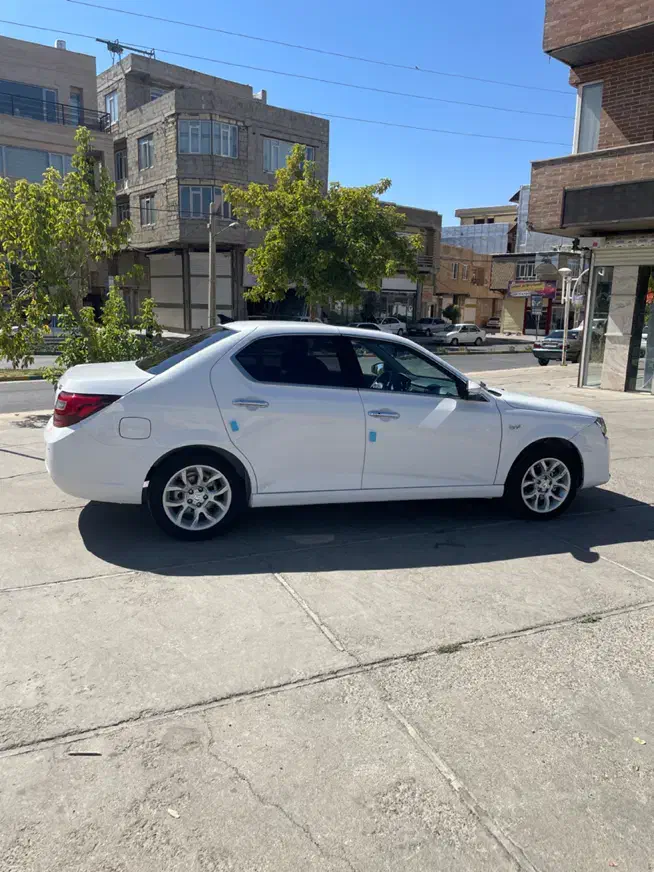 دنا پلاس آپشنال خشک ۴۰۳|خودرو سواری و وانت|بانه, |دیوار