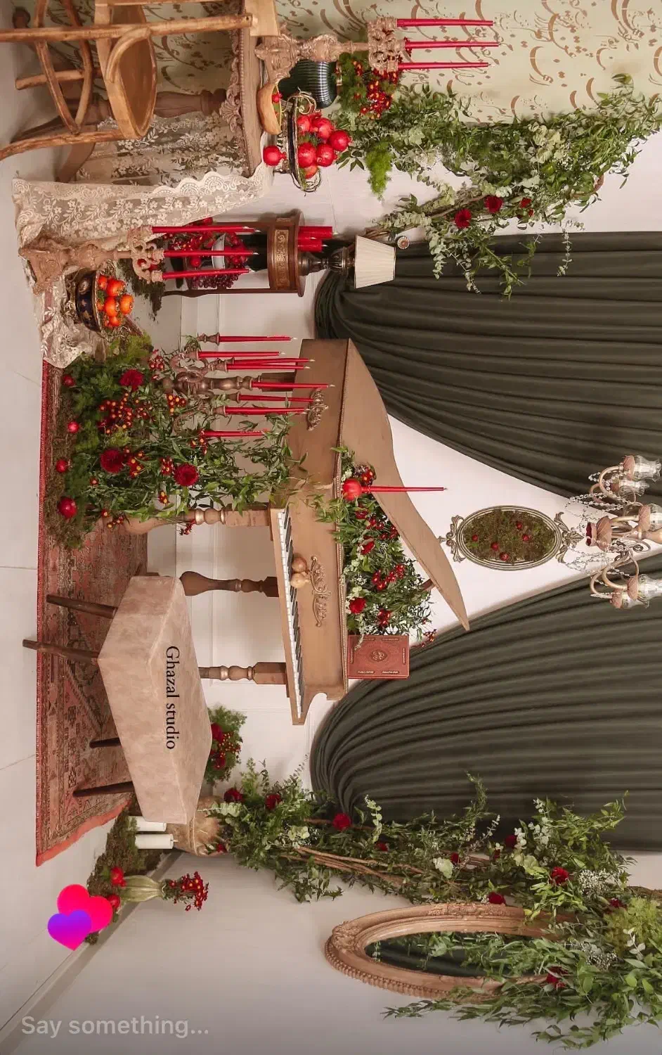 پیانو دکوری|مجسمه، تندیس، ماکت|قم, قلعه یزدیها|دیوار