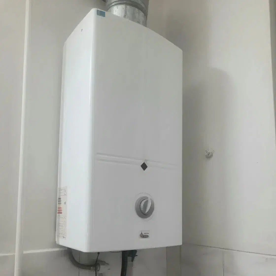 آبگرمکن دیواری بوتان مدل B3215i|آبگرمکن، پکیج، شوفاژ|همدان, |دیوار