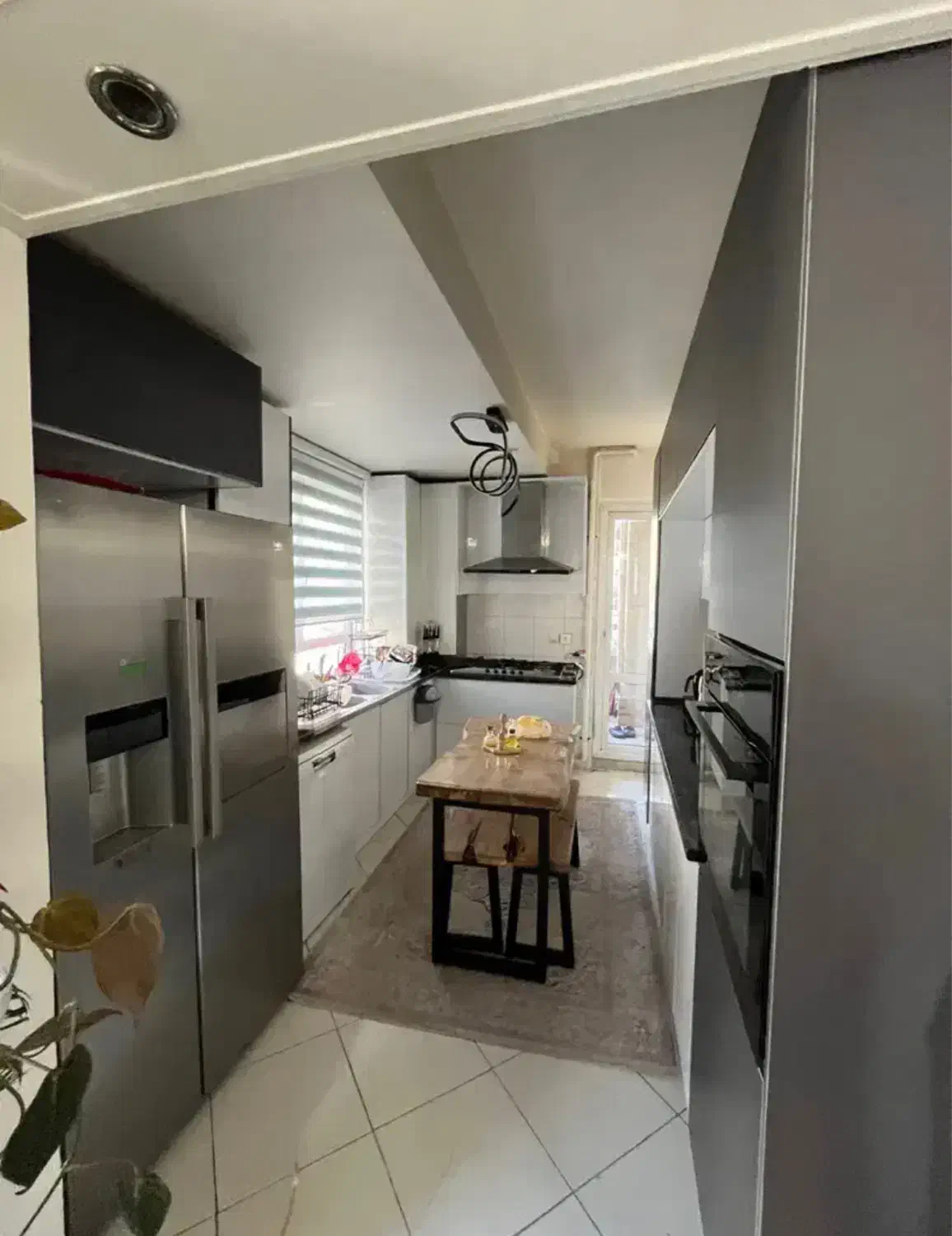 142متریف بازسازی فول  مجتمع کوهستان