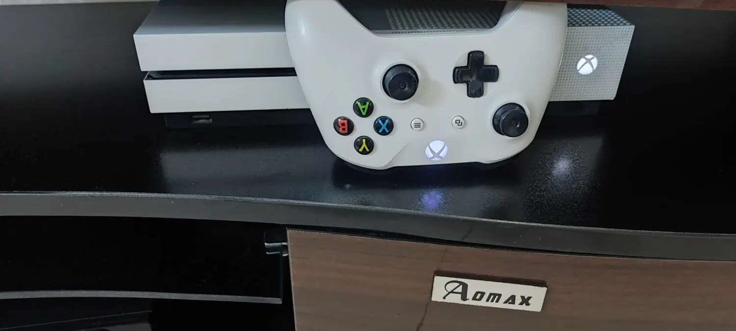xbox 1 s|کنسول، بازی ویدئویی و آنلاین|اصفهان, خرم|دیوار