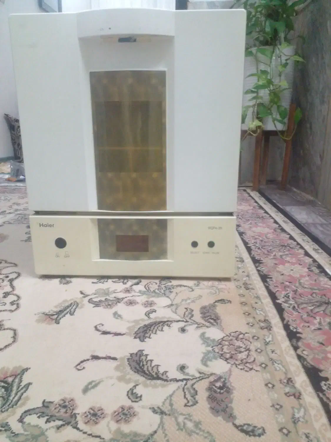 ماشین ظرف شویی و یک عدد فرش کرمی ۶ متری|فرش|قوچان, |دیوار