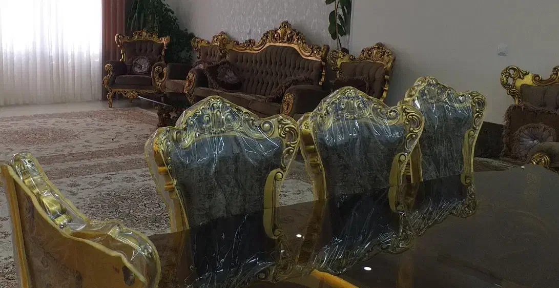 میز و مبل سلطنتی|مبلمان خانگی و میز عسلی|فولادشهر, C4|دیوار