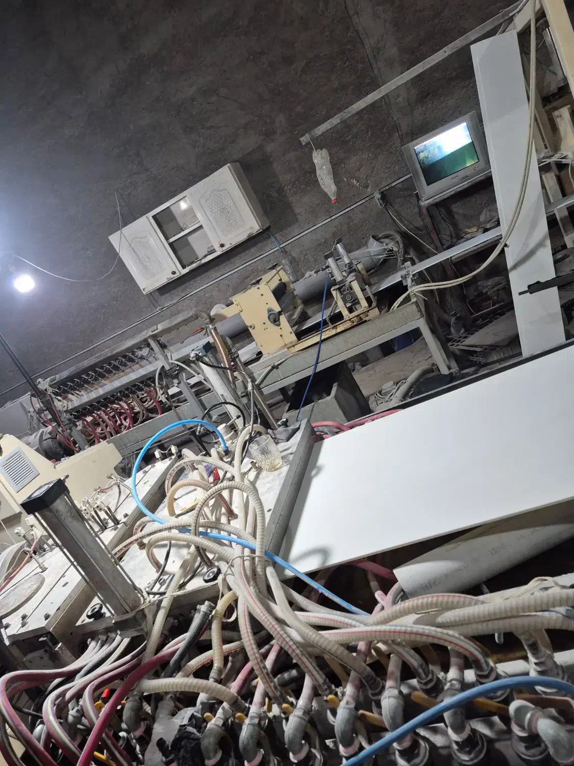 کارگر تولیدی دیوار پوش و تایل|استخدام صنعتی، فنی، مهندسی|تبریز, |دیوار