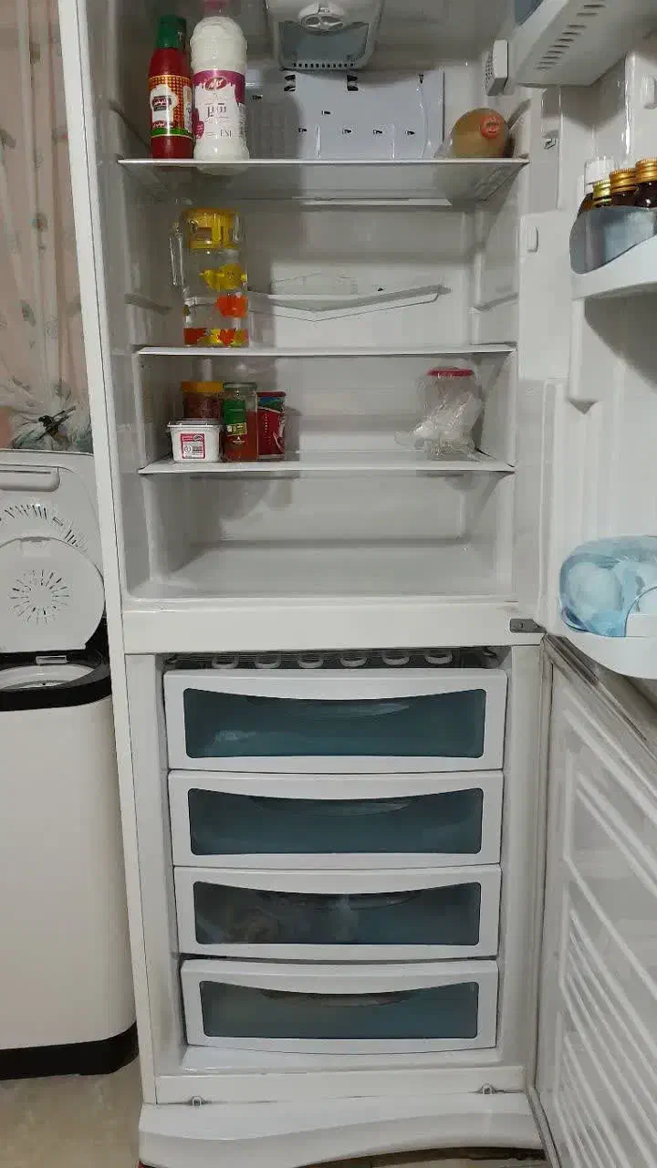 فروش یخچال|یخچال و فریزر|ساوه, |دیوار