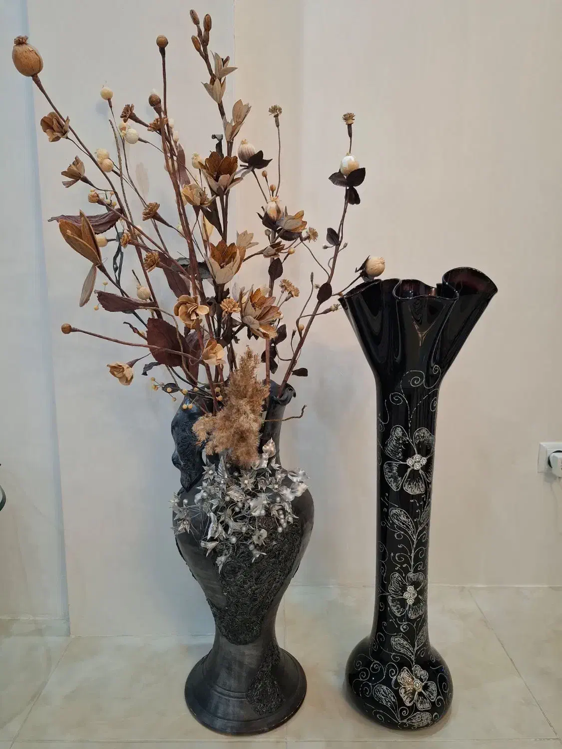 فروش دو عدد گلدان و گل|صنایع دستی و سایر لوازم تزئینی|خلخال, |دیوار