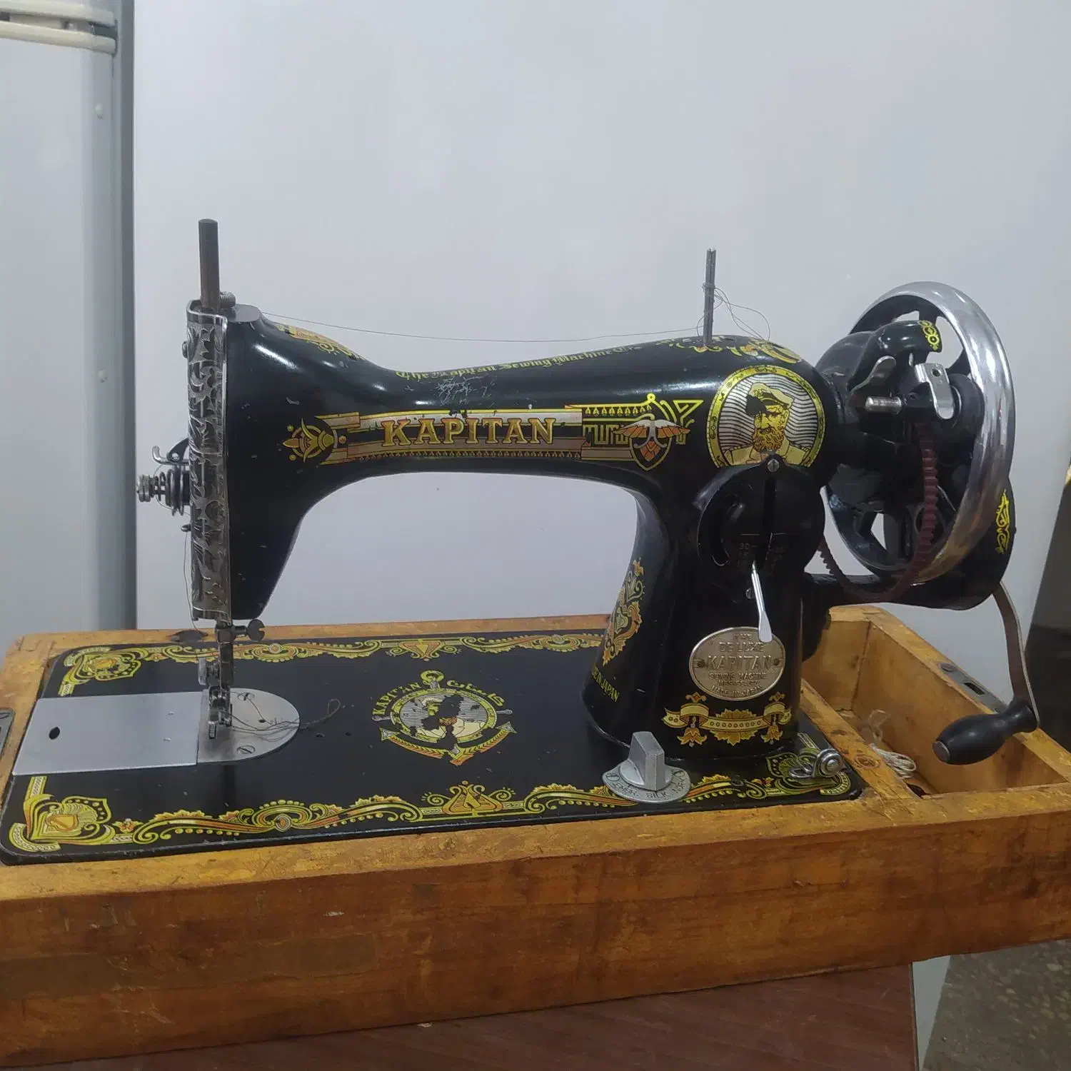 چرخ خیاطی کاپیتان ژاپنی|چرخ خیاطی و ریسندگی|قم, امامزاده ابراهیم|دیوار