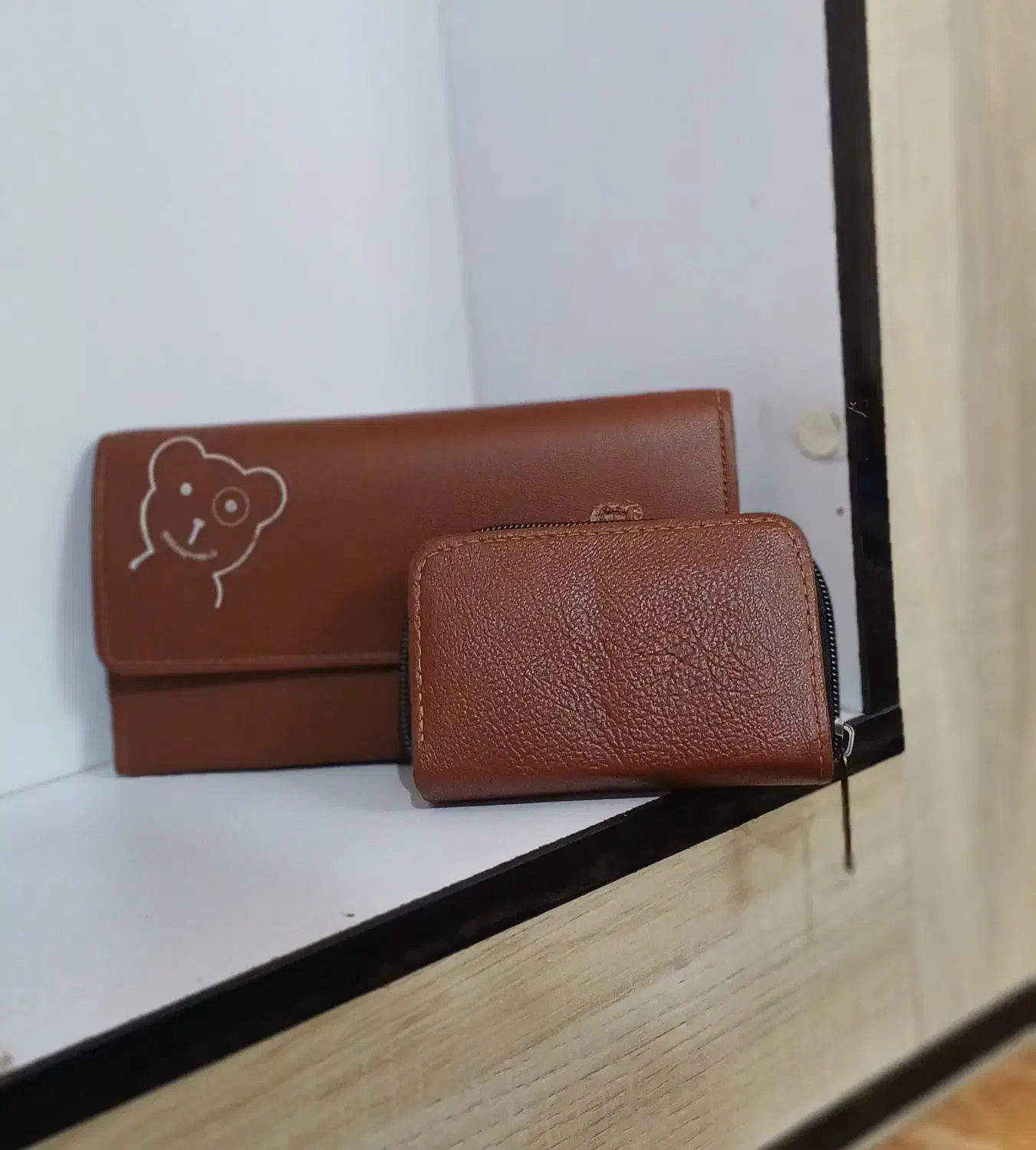 تعدادی کیف زنانه|کیف، کفش، کمربند|بروجرد, |دیوار