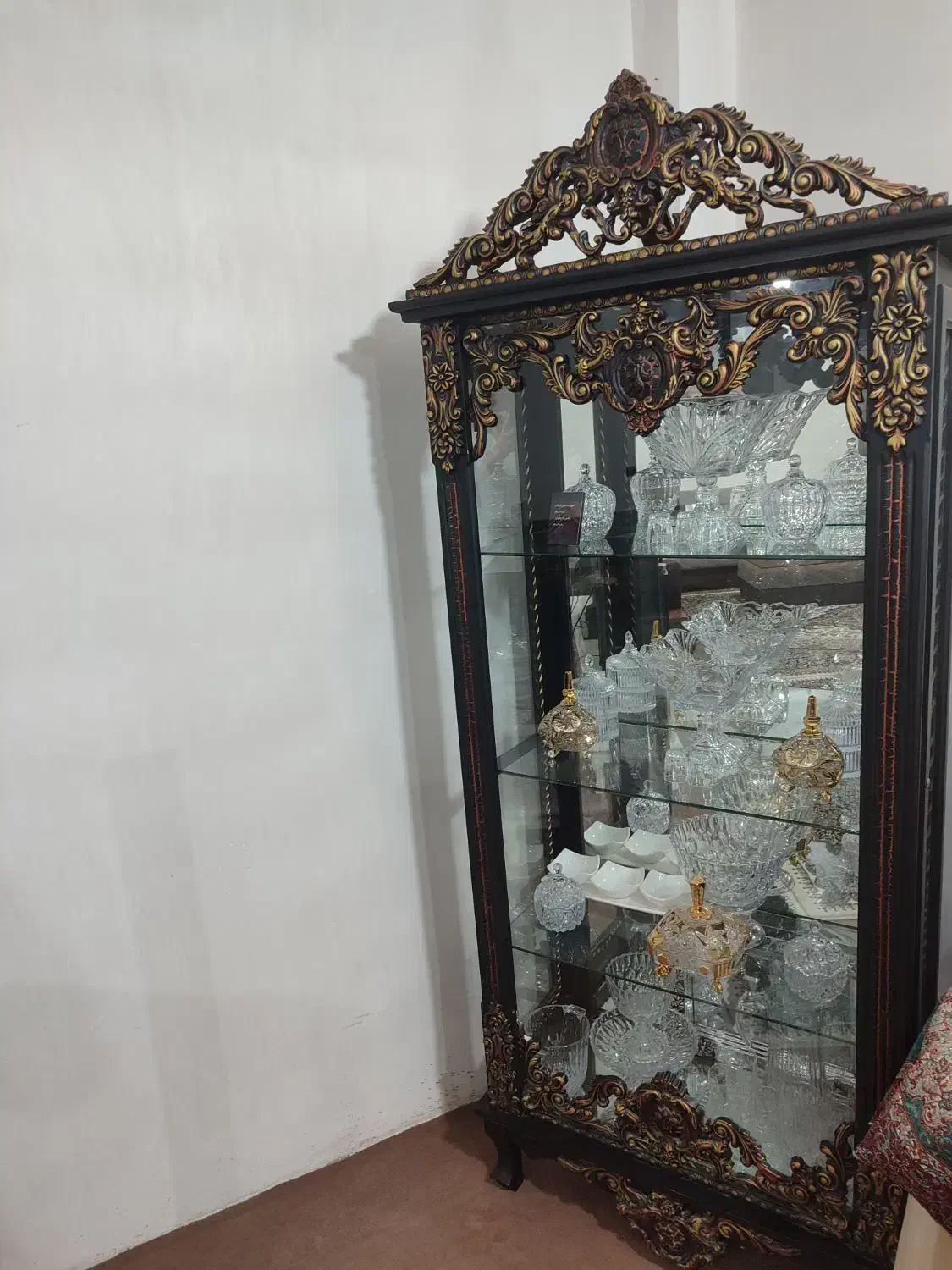 بوفه ویترین ایستاده تمییز و سالم|بوفه، ویترین، کنسول|گنبد کاووس, |دیوار