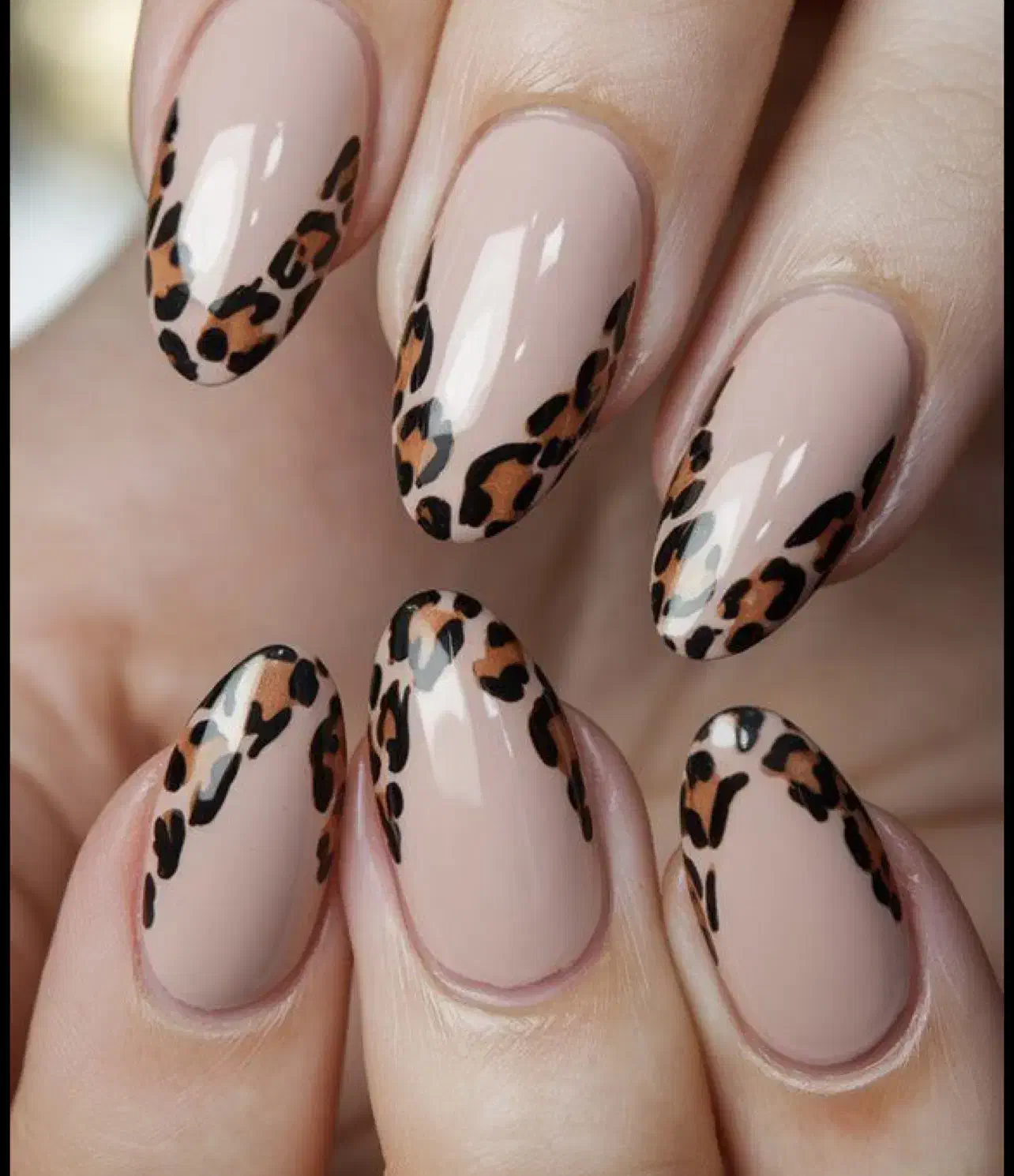 کاشت ناخن فقط هزینه مواد بدون دستمزد|خدمات آرایشگری و زیبایی|محمودآباد, |دیوار