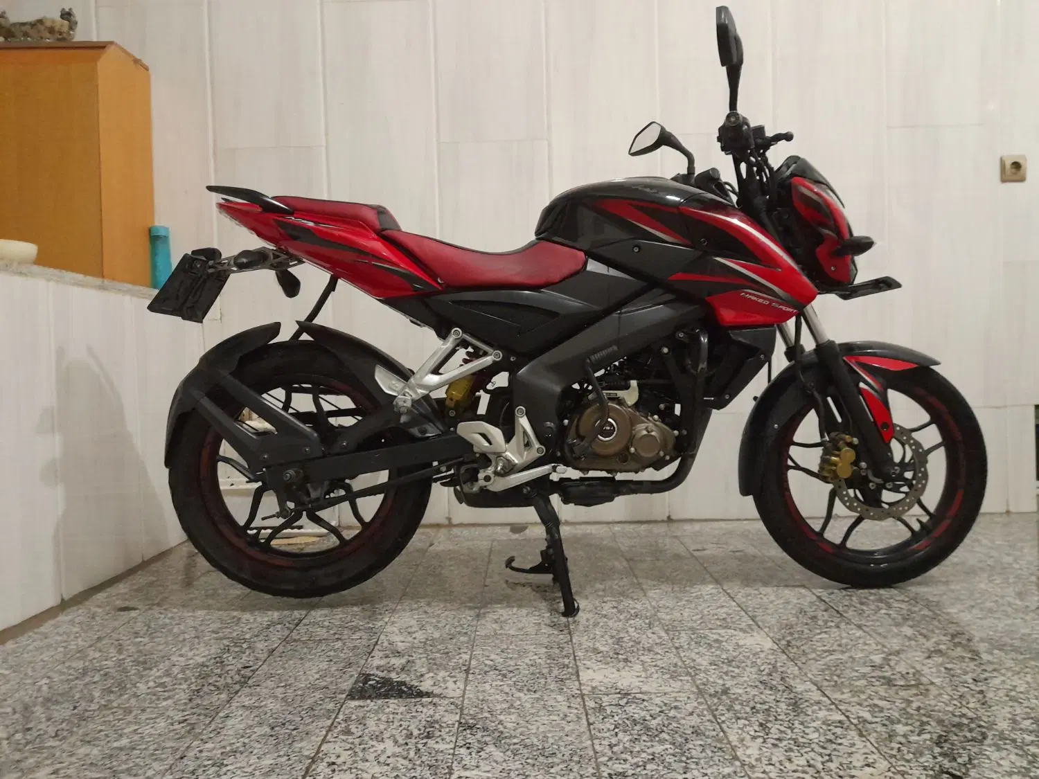 ns 150 تمیز|موتورسیکلت|نجفآباد, امیرآباد|دیوار