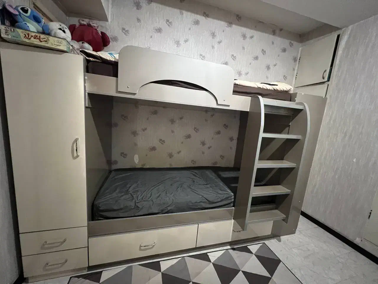 تخت دو طبقه با میز تحریر|تخت و سرویس خواب|محمدشهر, سیدآباد|دیوار