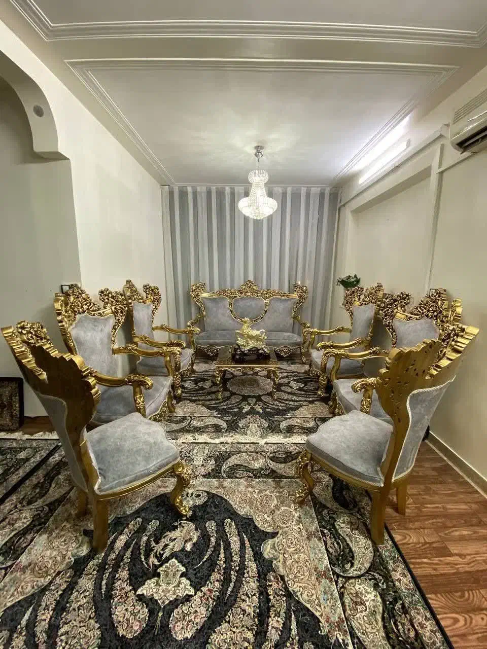 مبل سلطنتی|مبلمان خانگی و میز عسلی|قم, باجک یک|دیوار