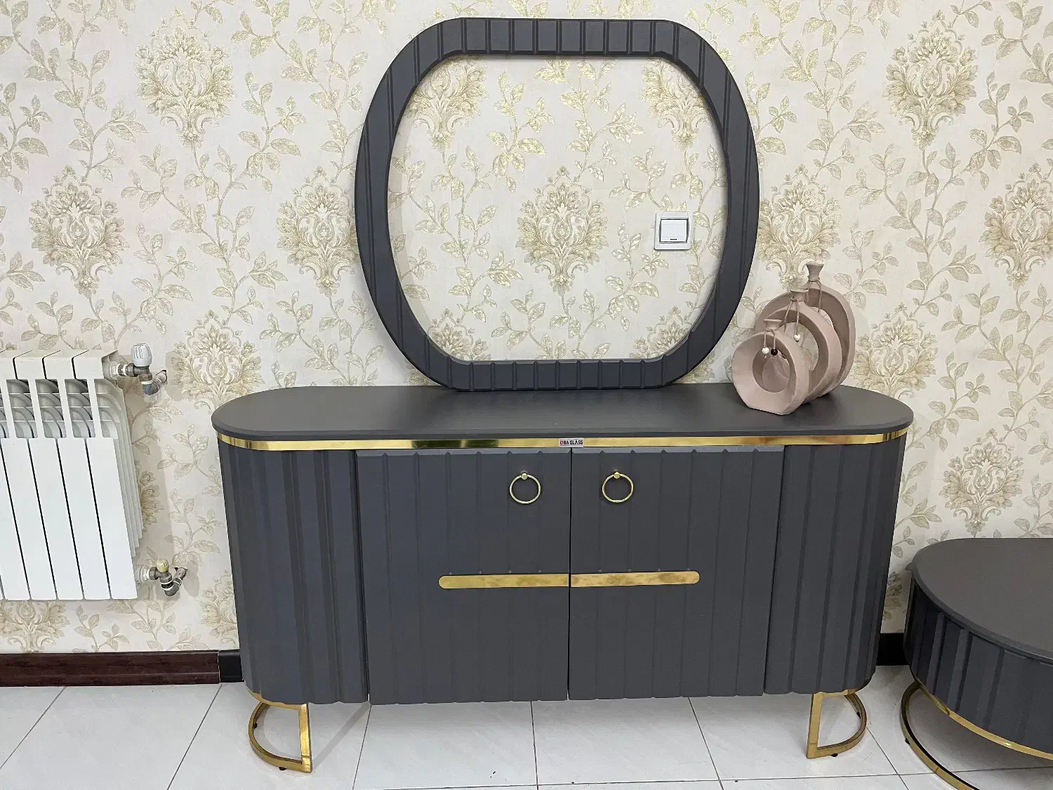 آینه کنسول ومیزتی وی|بوفه، ویترین، کنسول|شاهین‌شهر, گرگاب|دیوار