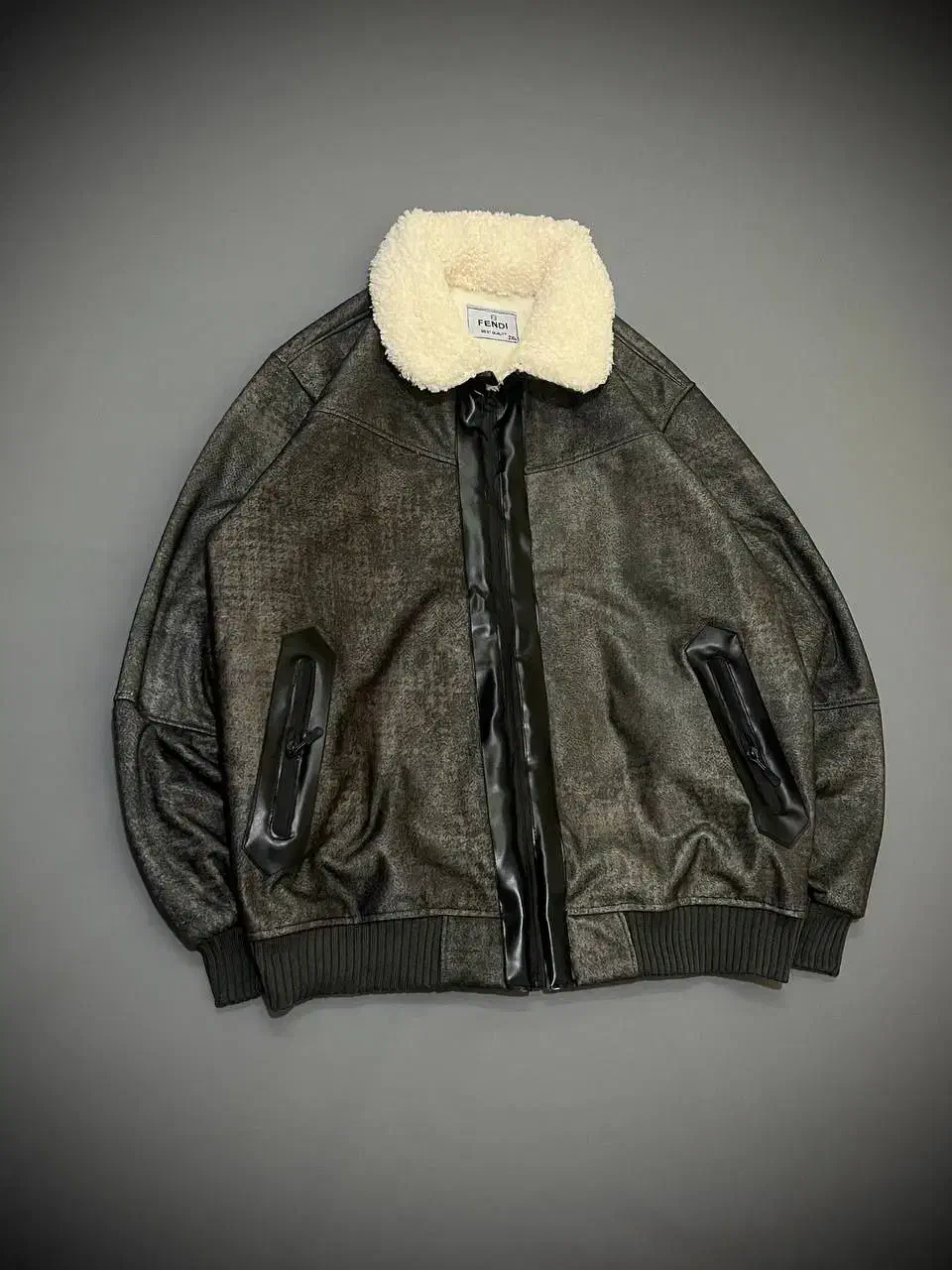 بادگیر|لباس|سنندج, |دیوار