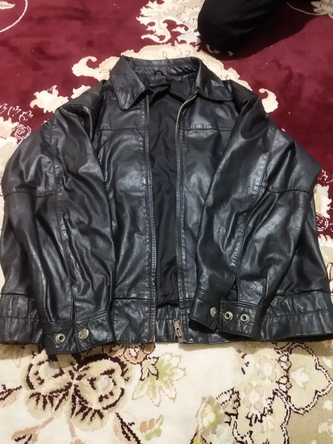 کاپشن چرم|لباس|شیروان (خراسان), |دیوار