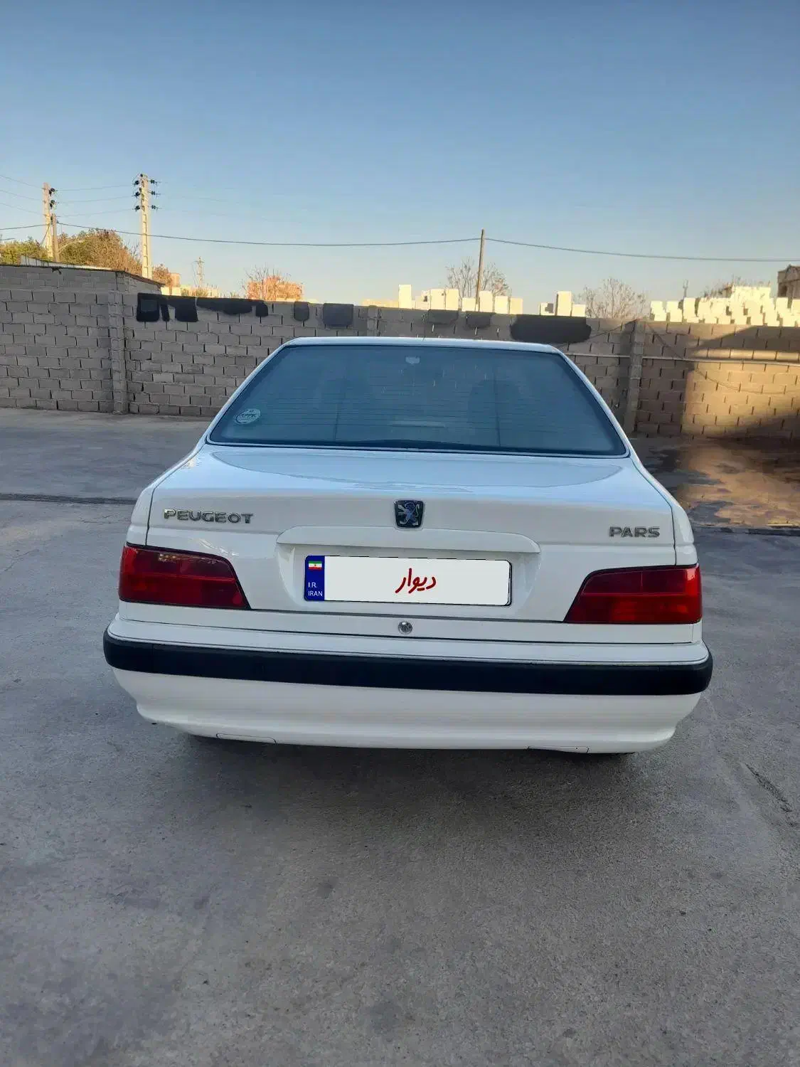 پارس سال ۱۴۰۱بیرنگ کم کار|خودرو سواری و وانت|گنبد کاووس, |دیوار