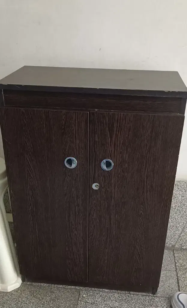 جاکفشی|جاکفشی، کمد، دراور|تهران, تسلیحات|دیوار