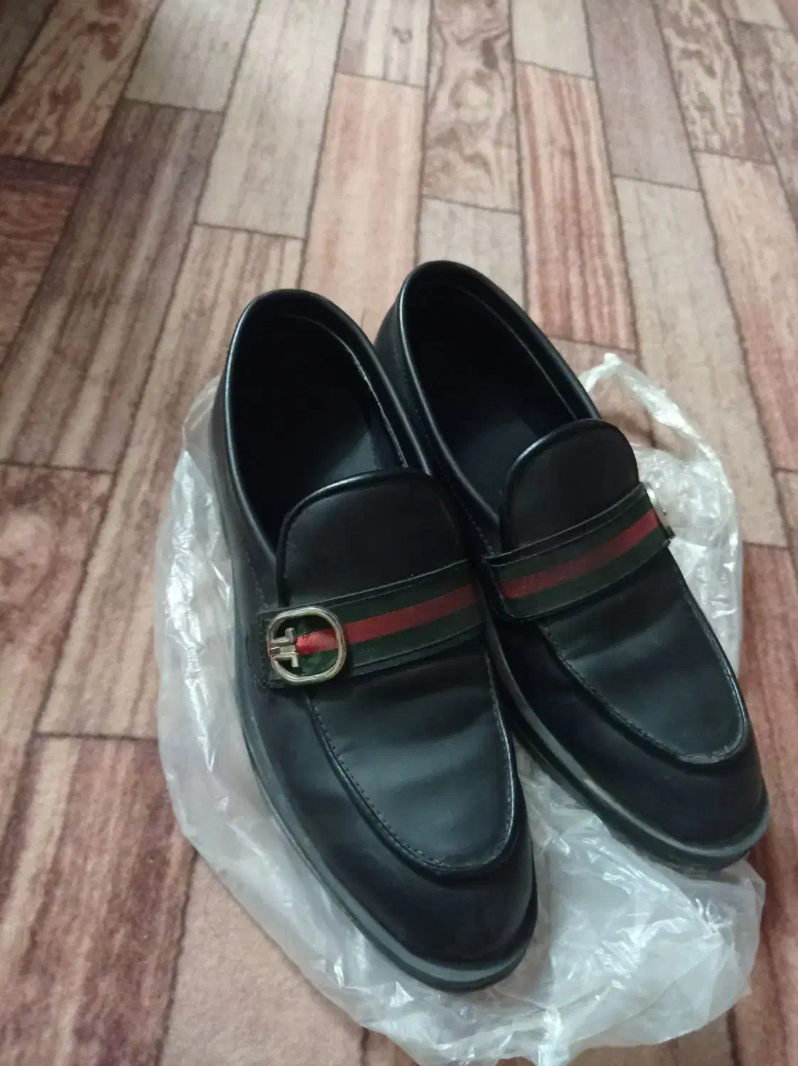 کالج در حد نو|کیف، کفش، کمربند|قم, کلهری|دیوار