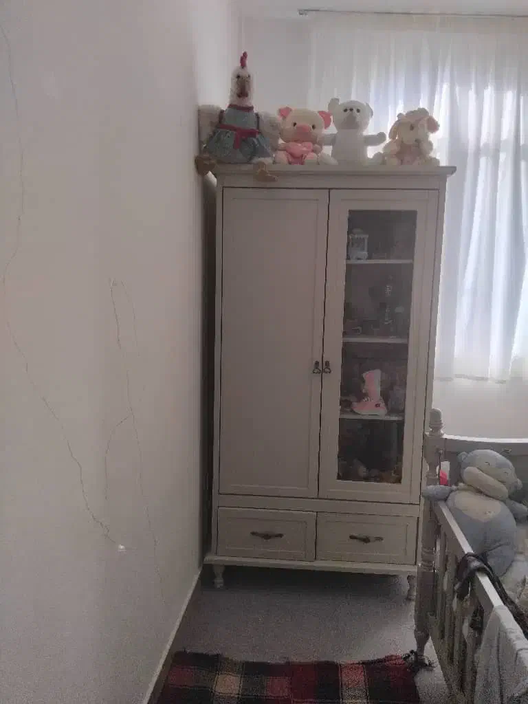 تخت وکمد کودک ونوجوان کاملا نو با تشک کاملا نو|اسباب و اثاث بچه|رودهن, |دیوار